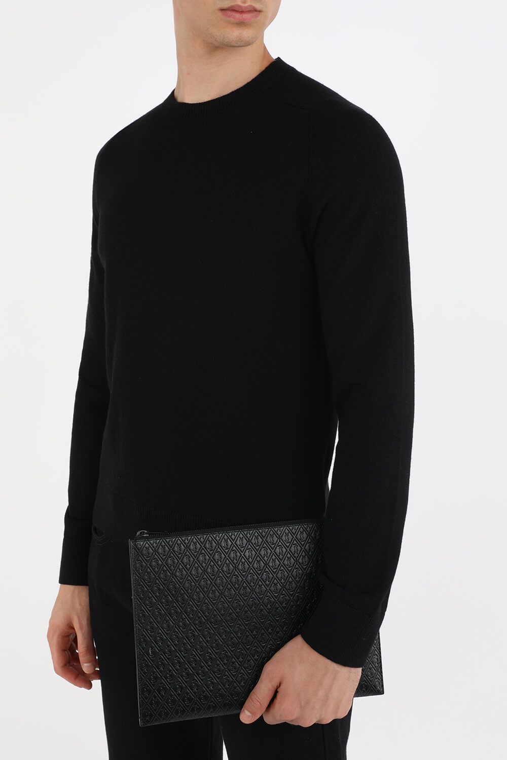 תמונת כל הלוק של Zippered Tablet Holder in Black Leather SAINT LAURENT